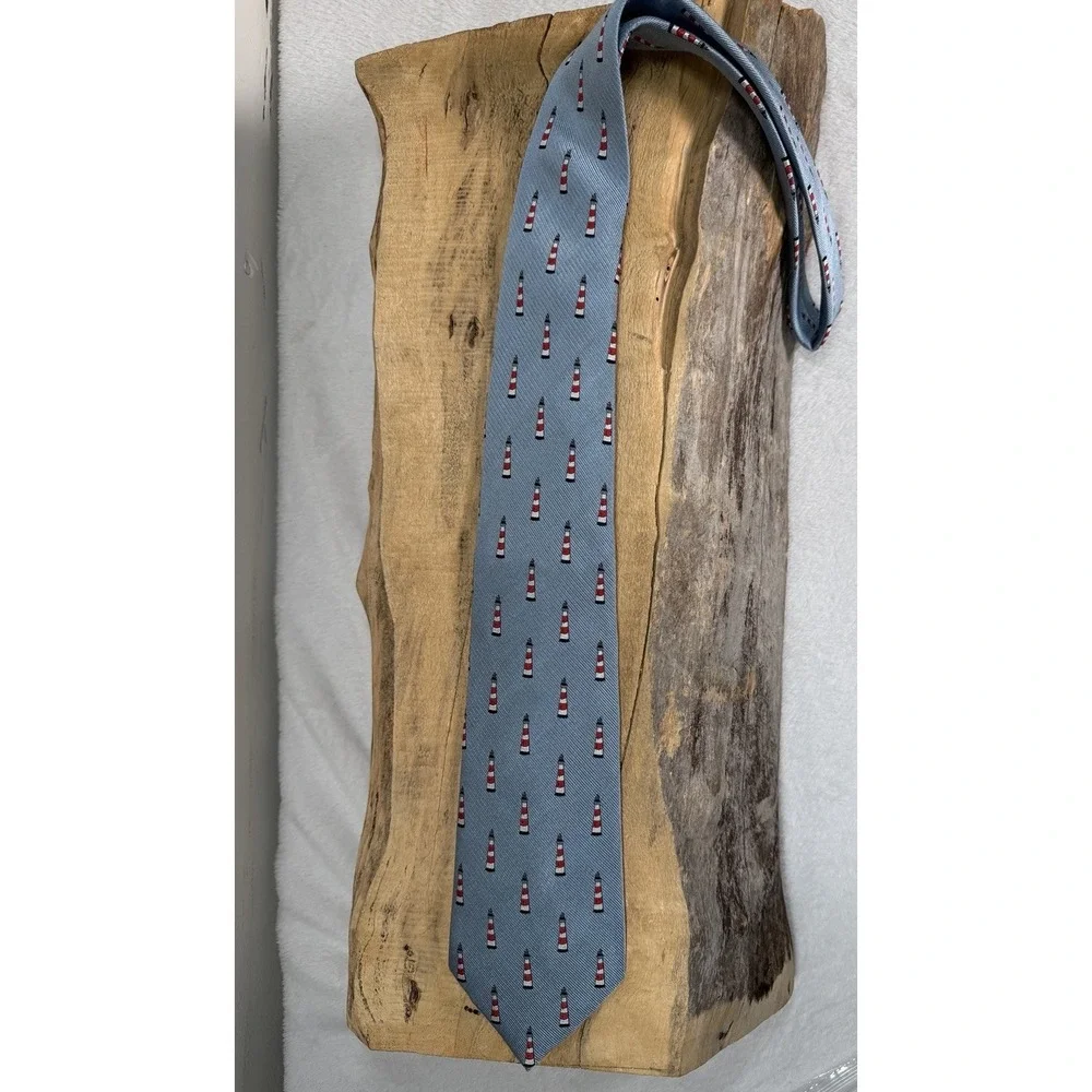 Charleston Carriage Hilton Head Island Lighthouse Silk Tie Handmade Blu Coastal